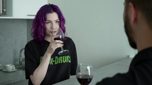 Не хочешь зайти на чай, сосед?